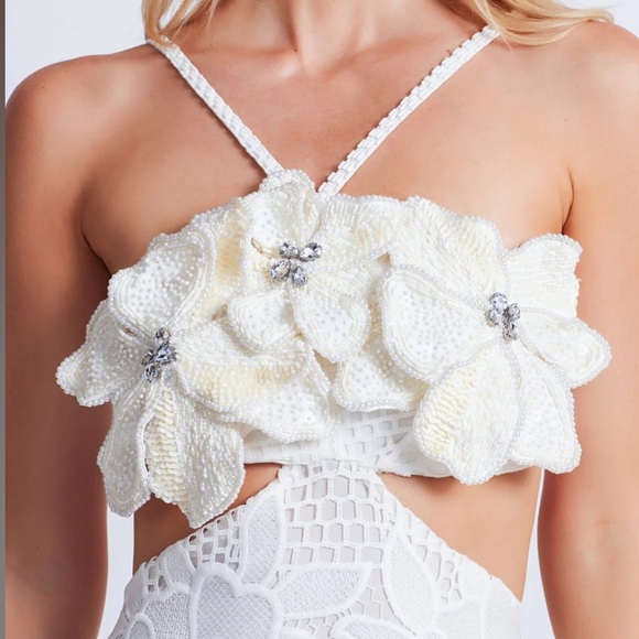 Patbo FLOWER EMBROIDERED MAXI DRESS - Picture 2 of 7